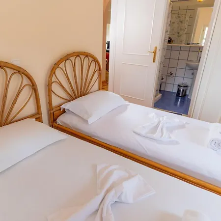Apartment Aspro Stone Mansion In The Area Of Lefkada Asprogerakata