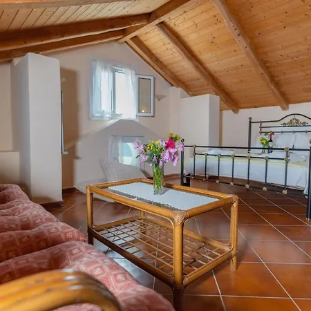 Apartment Aspro Stone Mansion In The Area Of Lefkada