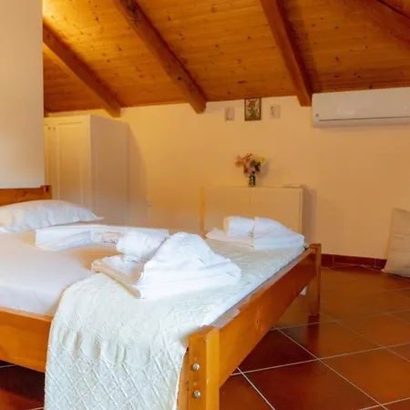 Apartment Aspro Stone Mansion In The Area Of Lefkada