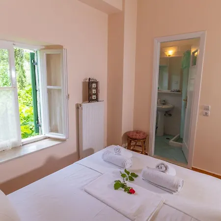 Aspro Stone Mansion In The Area Of Lefkada Apartment *